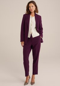 WE Fashion Hlače - violet