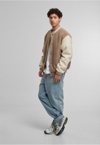 Urban Classics Fleecejakke - darktaupe