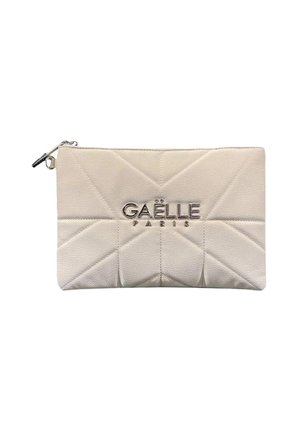 Clutch trapuntato color crema con cerniera argentata e logo "GAËLLE PARIS" centrato sulla parte frontale.
