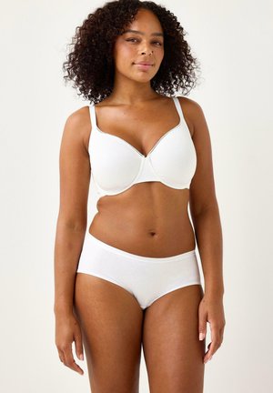 Soutien-gorge bianco e slip abbinati, realizzati in morbido tessuto di cotone. Il reggiseno presenta spalline regolabili e un sottile bordo in pizzo lungo i bordi.