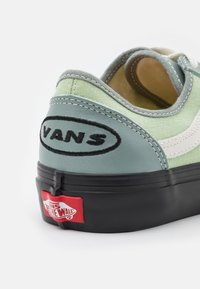 Vans DECON UNISEX - Sapatilhas - green milieu/black