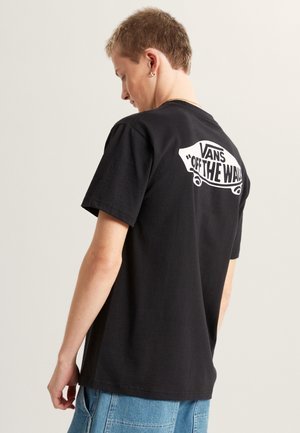 - T-shirt z nadrukiem