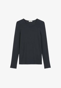 Unselected, deep blue sea