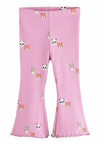 Leggings roses à côtes avec bas évasé, ornés de petits visages d'animaux de différentes couleurs, y compris des pandas et des ours, répartis uniformément sur le tissu.
