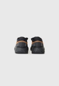 Lacoste Tossud - dark brown/black