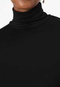 DRYKORN ZERAFNE - Topper langermet - black