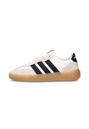 Trainers - off white