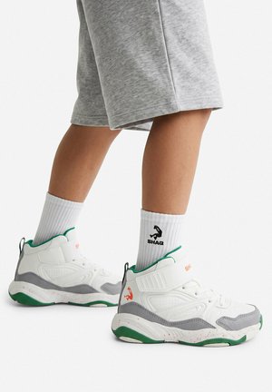 Shaq, SHAQ BASKETBALL SHOES BOY WHITE 5907964132707 - Sneakers high - white