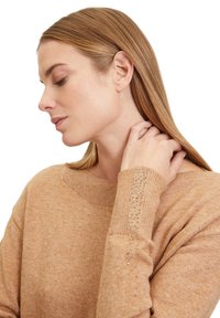 Betty Barclay LANGARM - Strickpullover - camel melange
