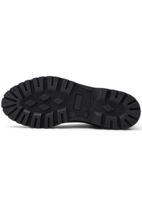 Thumbnail Image 4