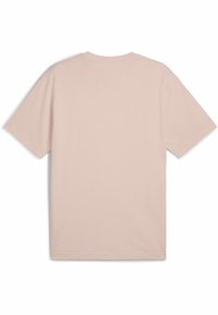 Světle růžové tričko s krátkým rukávem, zaobleným výstřihem a hladkým, bavlněným texturem. Minimalistický design bez viditelných grafik.