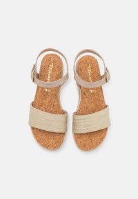 Tamaris Sandalen met plateauzool - beige