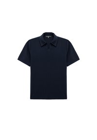 Marineblå kortærmet polo med ribbet tekstur og krave. Har en knaplukning med tre knapper og en lige kant.