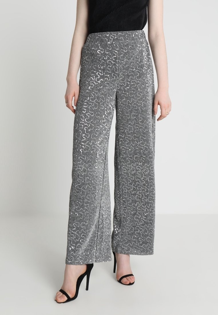 Silverpansar byxor med breda ben som har ett strukturerat mönster och en hög midja. Har en slät tygfinish och en hel längd.