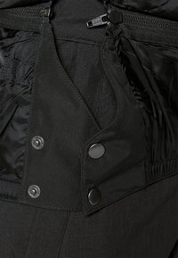 Burton FROSTNER ANRK - Snieglenčių striukė - black