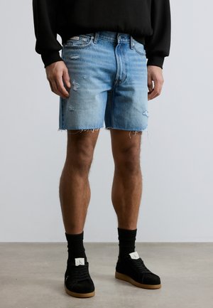 CLASSIC  - Jeansshorts - lambert