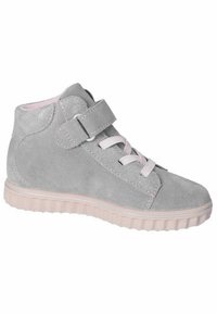 Sneaker alta in suede grigio con accenti rosa, dotata di una fascetta in velcro, lacci rosa e suola in gomma con un motivo testurizzato.