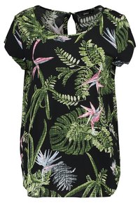 Blusa negra de manga corta con un patrón floral que incluye hojas verdes y acentos rosas, confeccionada en tejido ligero, con cuello redondo y detalle de ojal.
