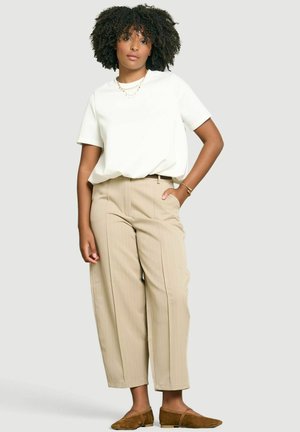 LolaLiza, BUBBLE HEM CREW NECK T-SHIRT BUBBLE HEM CREW NECK T-SHIRT - T-Shirt basic - optical white
