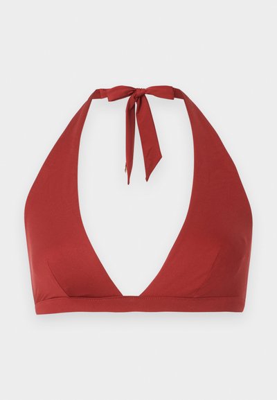 Κόκκινο τοπ μαγιό με halter, βαθύ V ντεκολτέ και κλείσιμο με δέσιμο στο λαιμό, λείο ύφασμα και ελάχιστες ραφές.