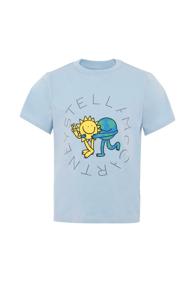 T-shirt en coton bleu clair avec un graphique d'un soleil jaune et d'une planète Terre bleue. Le texte "STELLAR" entoure le design en lettres pointillées.