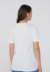 Tezenis Triko s potiskem - grün bianco stampa limone