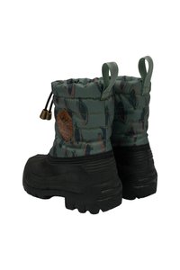 Botas de nieve verdes y negras con parte superior acolchada, que presentan un patrón de camuflaje, tiradores y una suela de goma texturizada para mayor agarre.