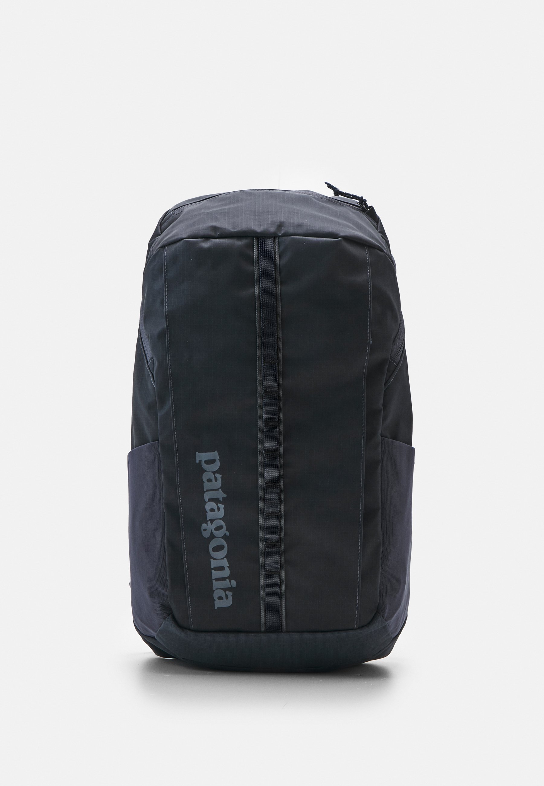 mochila patagonia black hole Micro MLC sided suitcase with enough room for world travel Black Hole Backpacks by Patagonia