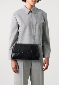 Even&Odd Torba preko tijela - black
