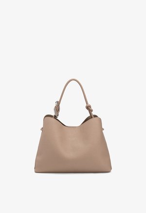 Sac à main en cuir beige texturé avec une seule poignée supérieure ornée d'un détail en nœud et des éléments métalliques argentés, sur fond blanc.