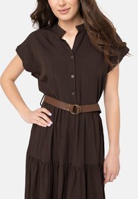 QUIOSQUE Maxi šaty - brown