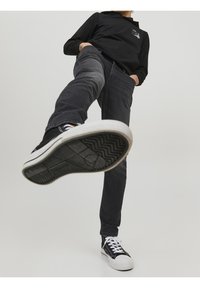 Jack & Jones Junior JJIGLENN JJORIGINAL - Džíny Slim Fit - black denim