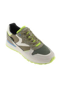 Sneaker leggera in verde oliva, con pannelli in rete e suede. Presenta accenti verde lime, dettagli beige e una suola testurizzata.