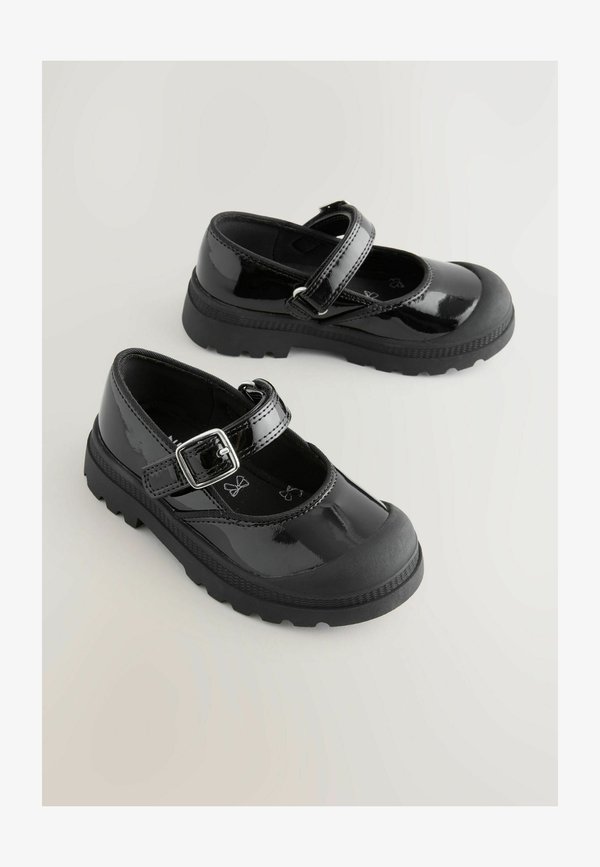 REGULAR FIT  – Riemchenballerina