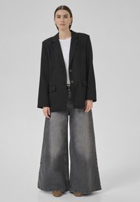 My Essential Wardrobe EMMY czarny