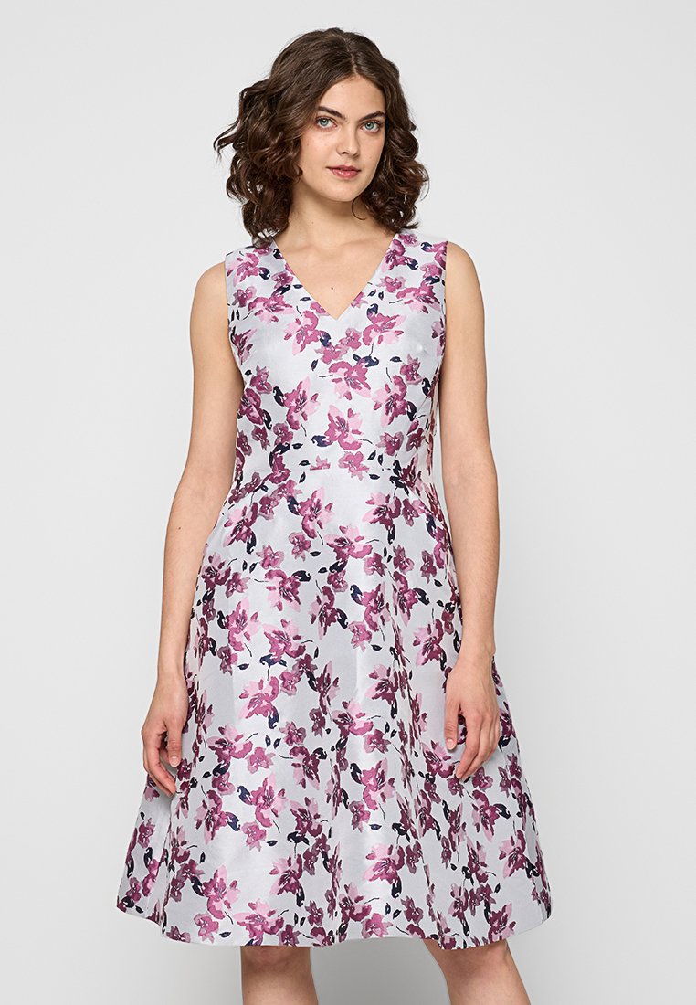 Apart Glamour Jurk wit Apart Glamour Jurk wit