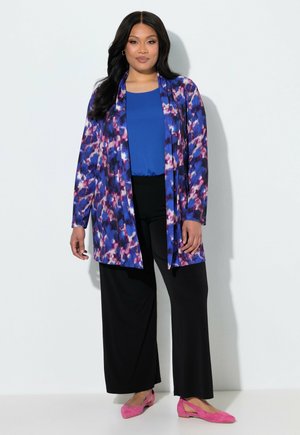 Ulla Popken, MATTE JERSEY WATERCOLOR OPEN SHAPE JACKET - Korte frakker - azure