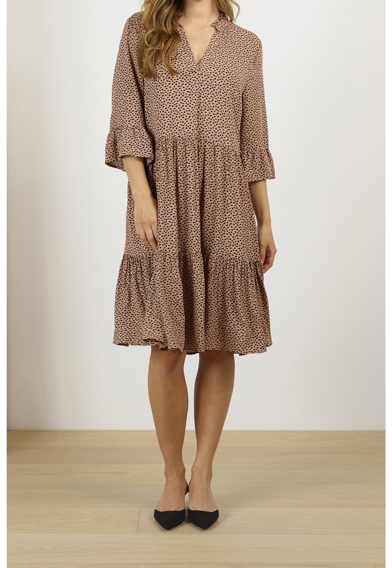 Saint Tropez Day dress - beige - (Pre-owned) - Zalando.ie Saint Tropez Day dress - beige - (Pre-owned) - Zalando.ie