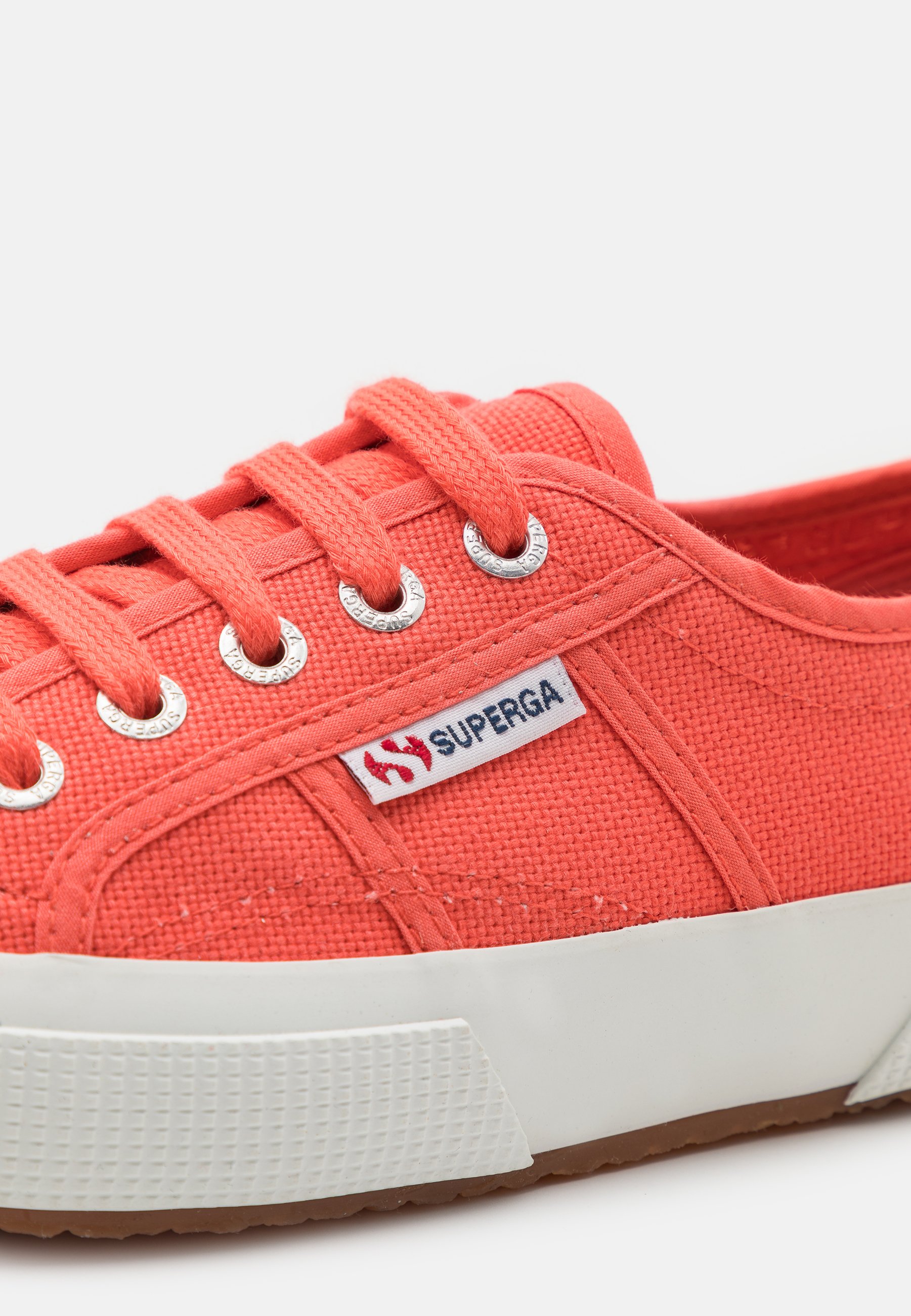 coral superga