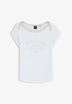 White cotton T-shirt with short sleeves, round neckline, featuring beige trim and front print: "BALLET CLUB 1977 NEW YORK CITY." Smooth texture.