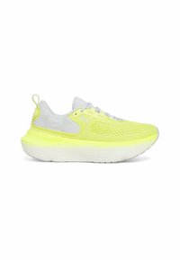 Leichte Laufschuhe aus leuchtend gelbem Mesh mit grauen Akzenten. Eigenschaften sind eine gepolsterte Sohle und ein hinterer Tab für einfaches Anziehen.