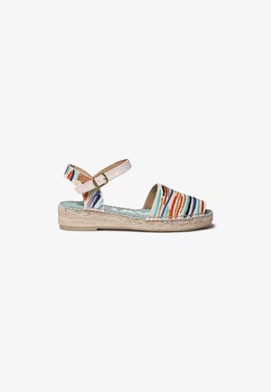 Sandale espadrille avec tige en tissu tissé à rayures multicolores, une bride beige et une semelle résistante enveloppée de jute. Semelle intérieure bleu clair.