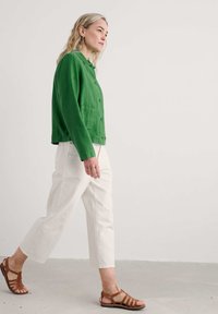 Thumbnail Image 3