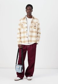 Brixton GLOBAL BAGGY PANT - Relaxed fit jeans - port