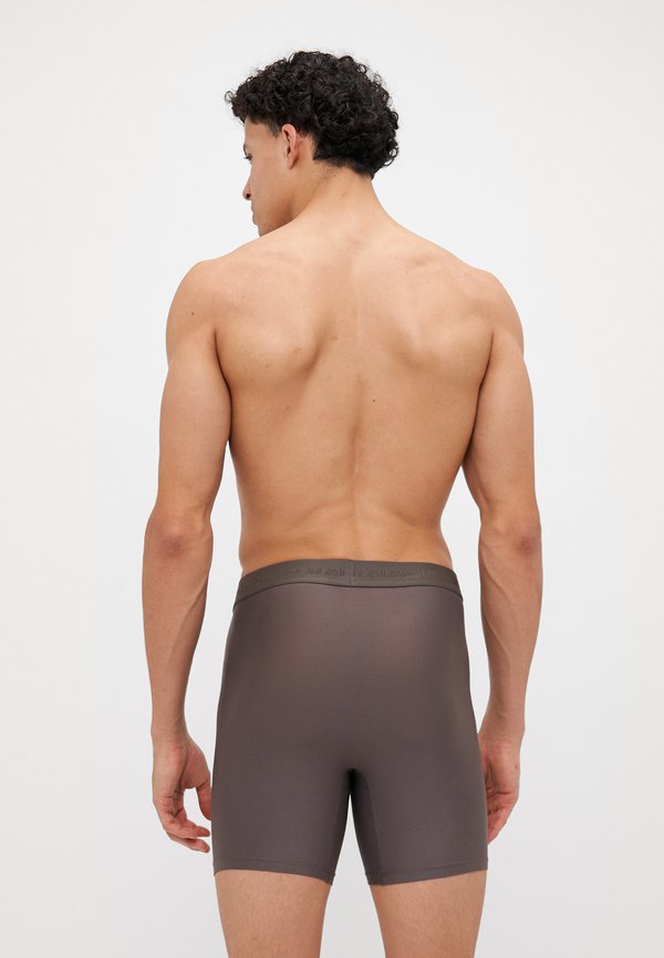 UNDERWEAR PERFORMANCE TECH TONAL  3 PACK - Trunks4
