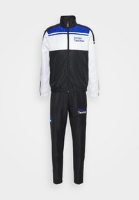 Neizvēlēts, black/surf the web