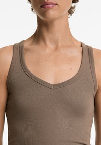 OYSHO SOFT TOUCH SLEEVELESS V-NECK - Top - brown