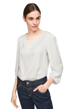 Long sleeved top - white