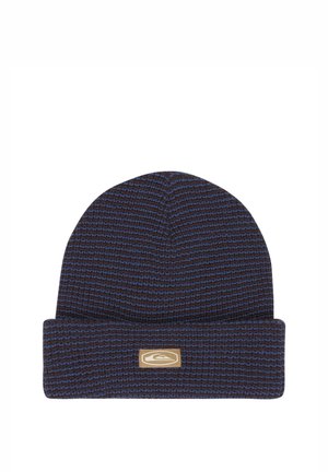 Bonnet tricoté rayé bleu foncé et noir avec revers plié et petite étiquette rectangulaire avec logo au centre avant.