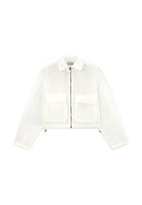 Giacca bianca in rete con colletto, zip frontale e due tasche applicate. Presenta un design cropped e materiale testurizzato e traspirante.